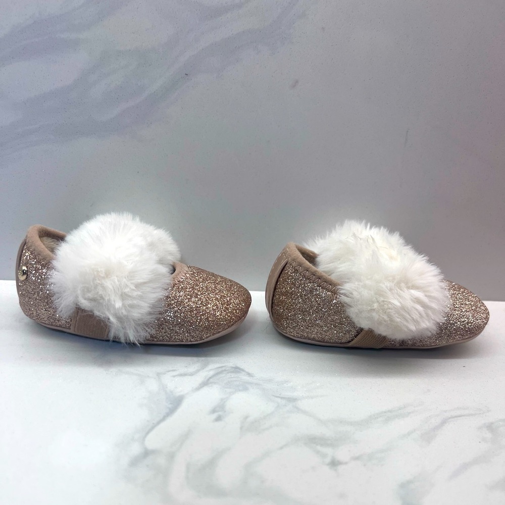 Never worn Ugg golf glitter crib shoes